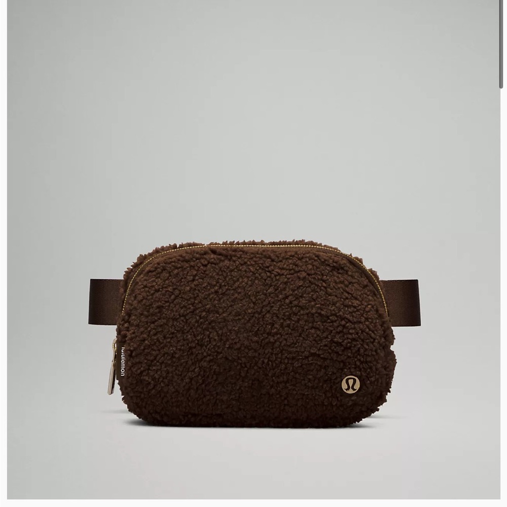 NWT Lululemon Everywhere Fleece Belt Bag